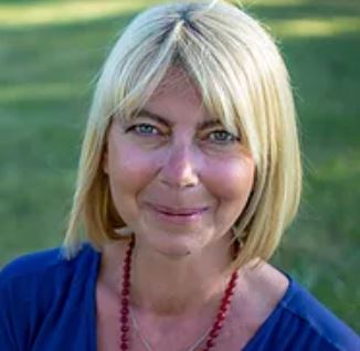 Laurence, spécialiste des prothèses mammaires et capillaires