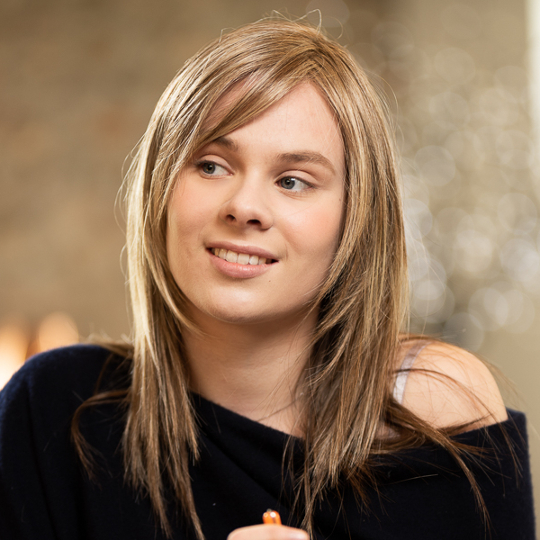 prothèse capillaire coupe longue à Lyon