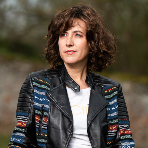 perruque mi-longue à Lyon